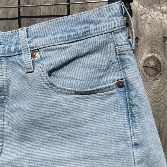 Levi’s 501 Original Shorts Light Wash SZ 29 - Picture 3 of 8